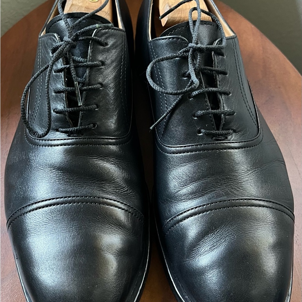 Elegant Black Leather Men's Oxfords